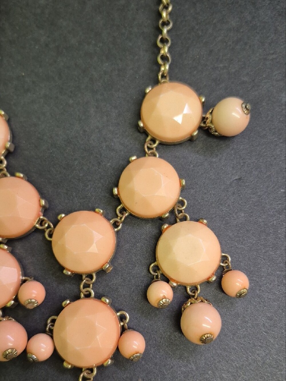 Women's Faceted Peach Chunky Dangle Statement Necklace 17" In. - Unbranded - Picture 4 of 6